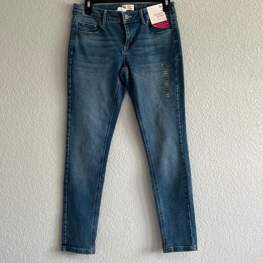 New Women’s skinny jeans  SO mid rise